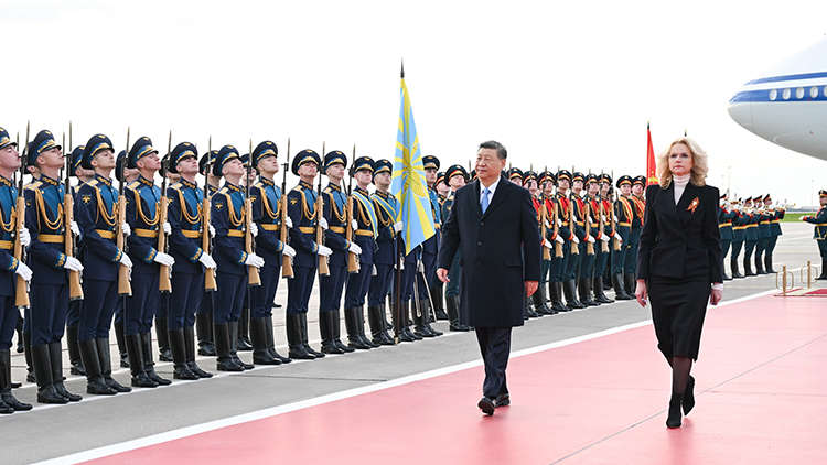 習近平出席俄羅斯紀念蘇聯(lián)偉大衛(wèi)國戰(zhàn)爭勝利80周年慶典 