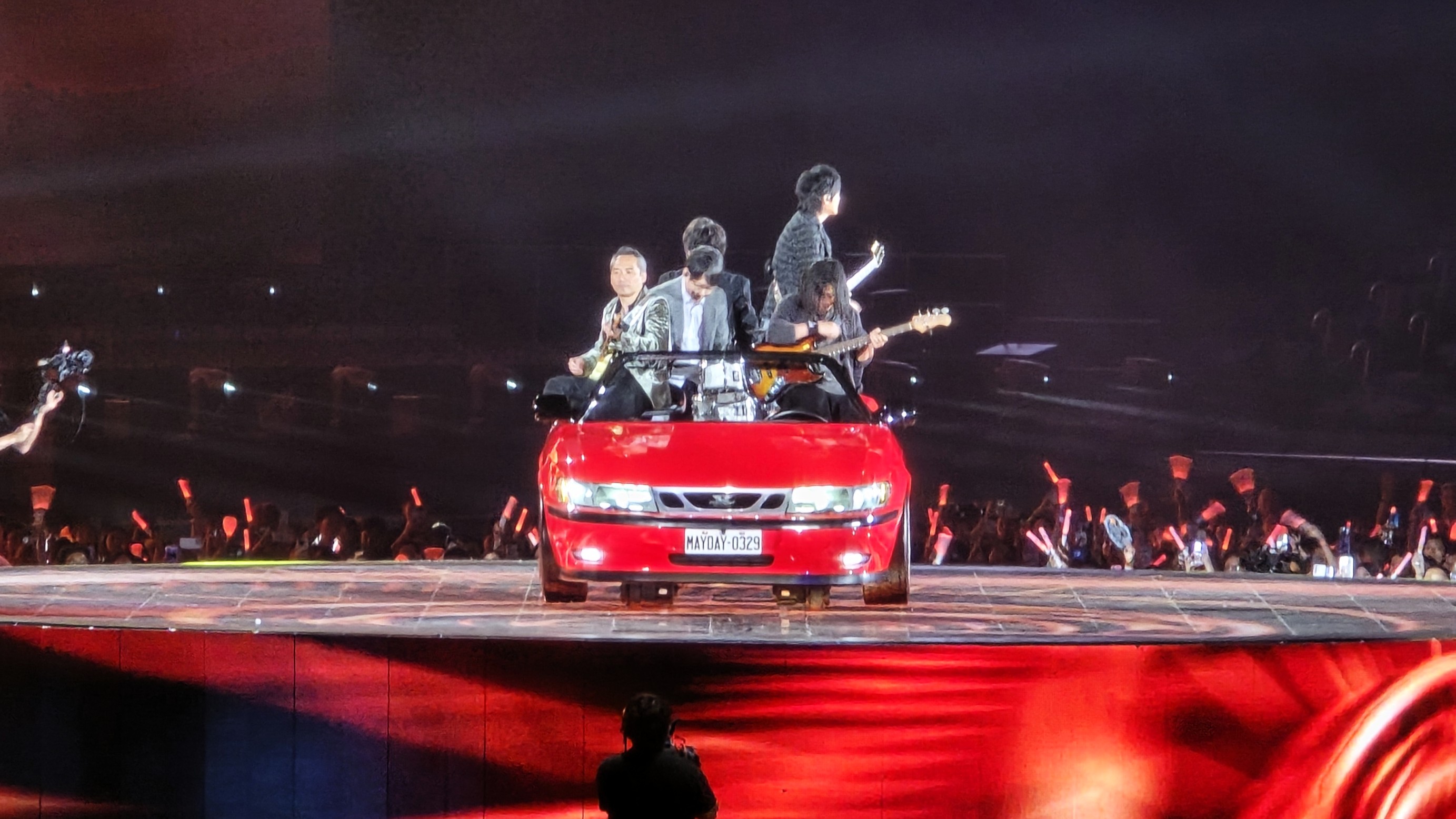 有片丨五月天25周年紀(jì)念演唱會 啟德首場開鑼