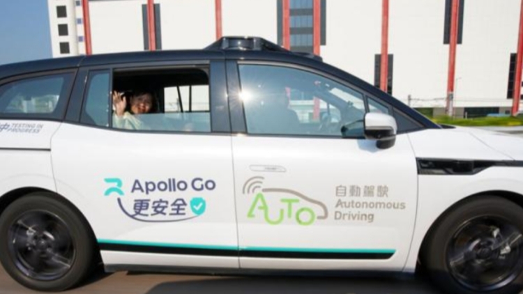 陳美寶試坐百度自動(dòng)車(chē) 料將擴(kuò)展測(cè)試範(fàn)圍至公共道路