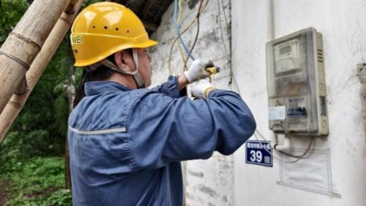 廣東受暴雨影響停電用戶已基本恢復(fù)供電