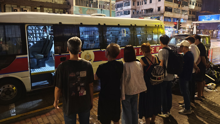 警方O記反罪惡行動 拘捕129人