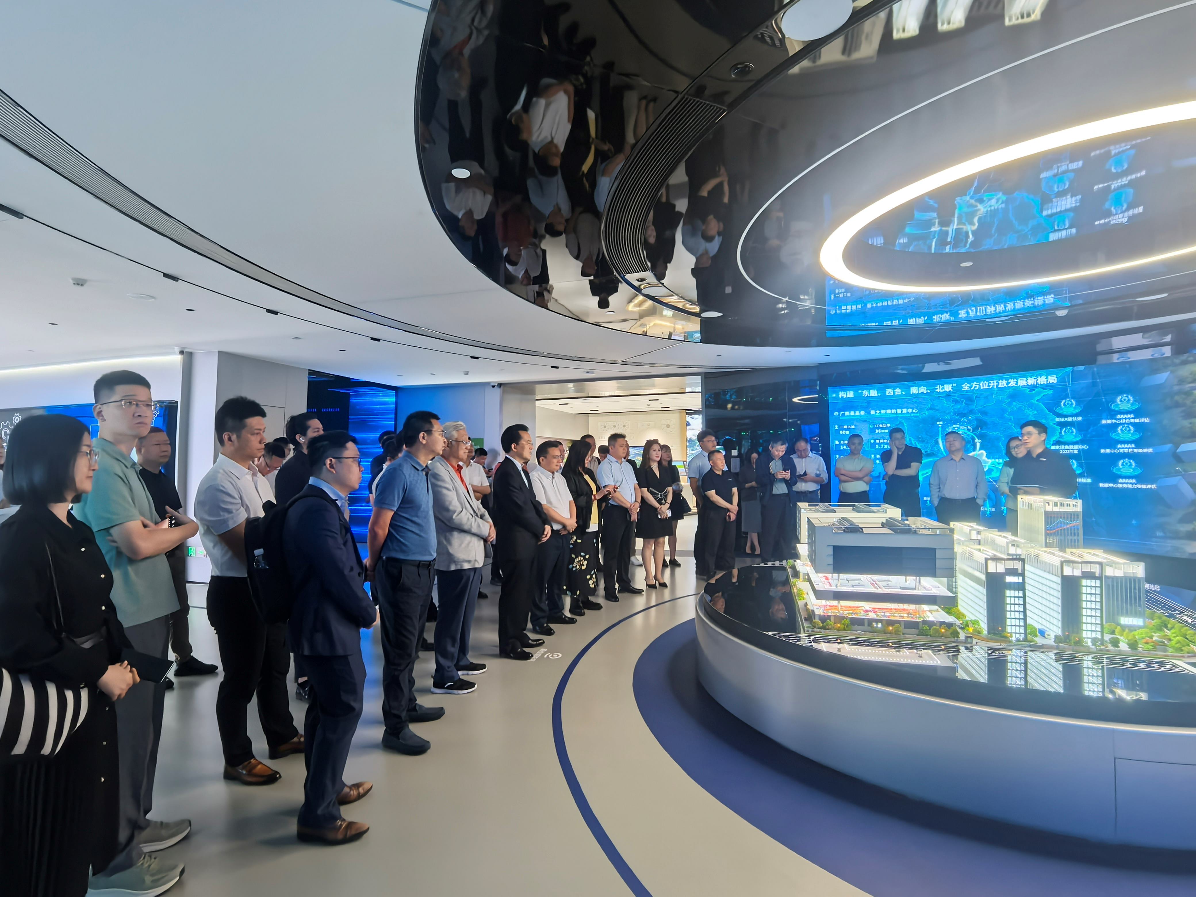 中戰(zhàn)會赴桂考察 共築中國—東盟人工智能合作新高地