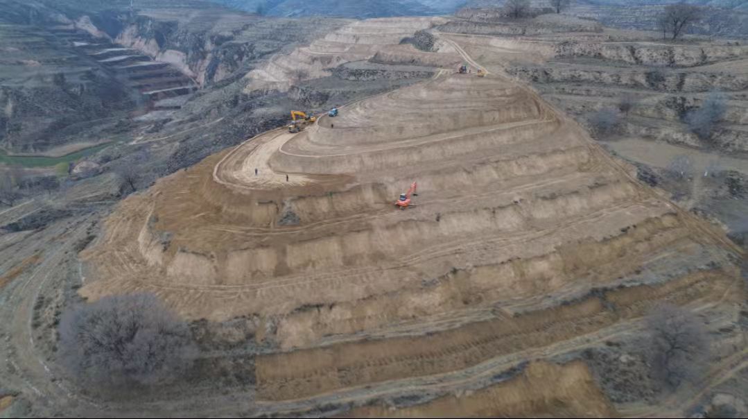 山西婁煩高標(biāo)準(zhǔn)農(nóng)田建設(shè)勢大力沉