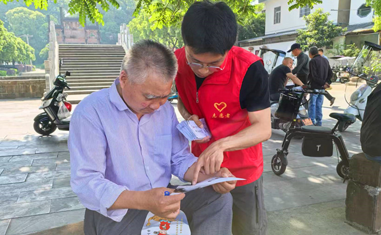 皖休寧縣：「法潤(rùn)?quán)l(xiāng)村」護(hù)古建 賡續(xù)千年徽文化