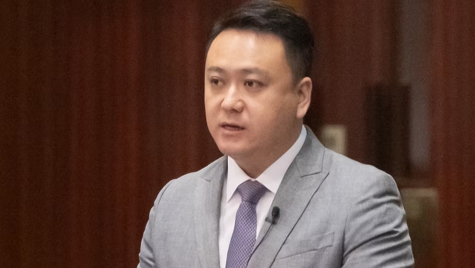 李世榮促政府提升公路維修保養(yǎng)能力