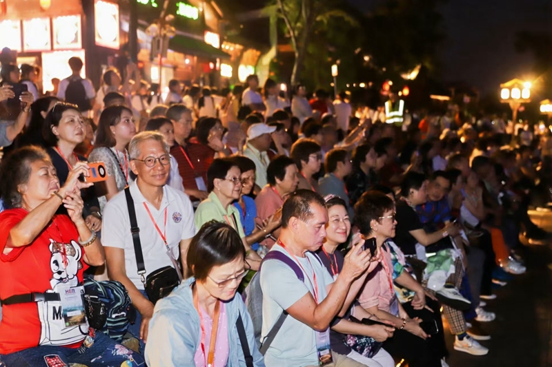 香港百名旅行商考察團(tuán)抵達(dá)長沙