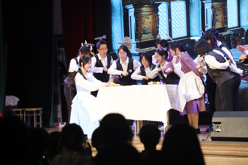 大戲樓里奏響青春旋律  皖休寧致力英語(yǔ)教學(xué)與教育發(fā)展