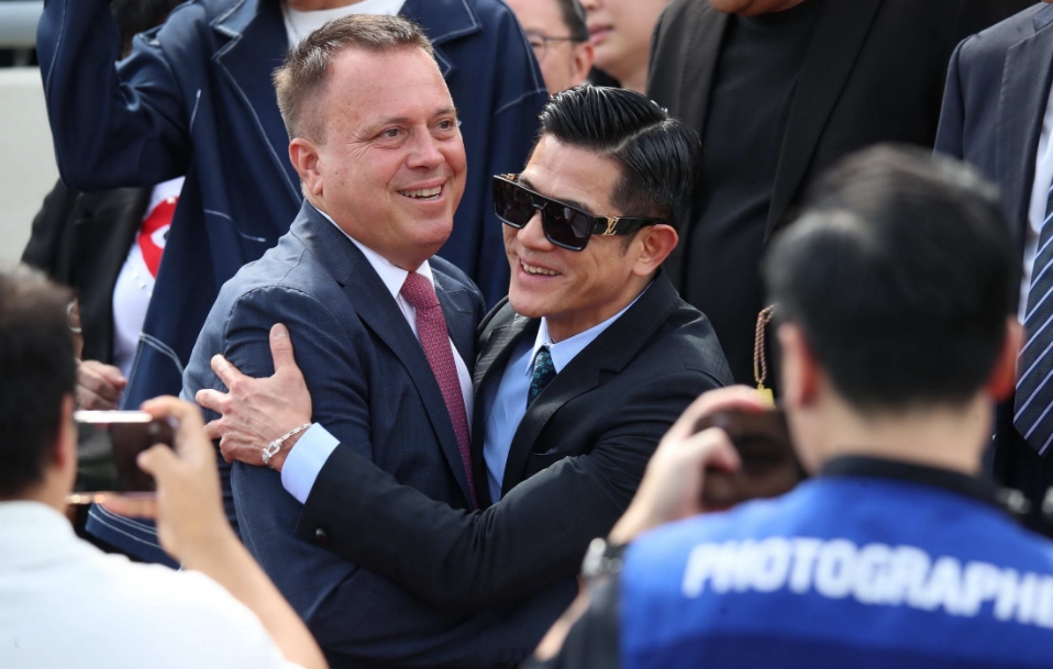 有片丨舞林寶典贏馬捧盃 城城好感動(dòng)歸功方嘉柏