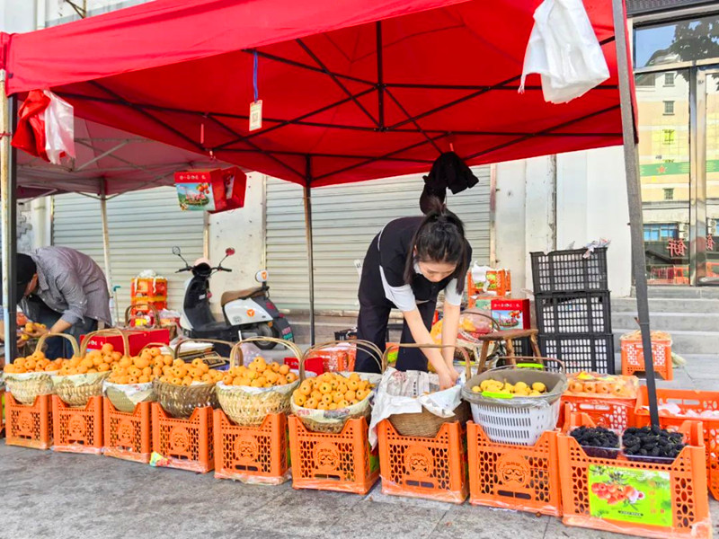 皖屯溪區(qū)：季節(jié)性水果自產(chǎn)自銷臨時(shí)銷售點(diǎn)開放