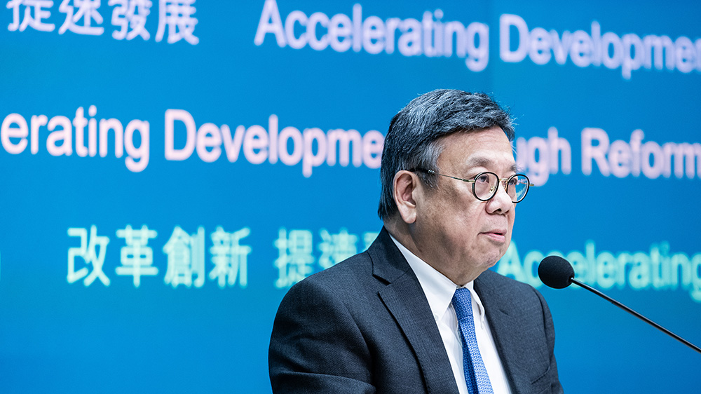 丘應(yīng)樺明啓程訪(fǎng)問(wèn)重慶 出席中國(guó)西部國(guó)際投資貿(mào)易洽談會(huì)