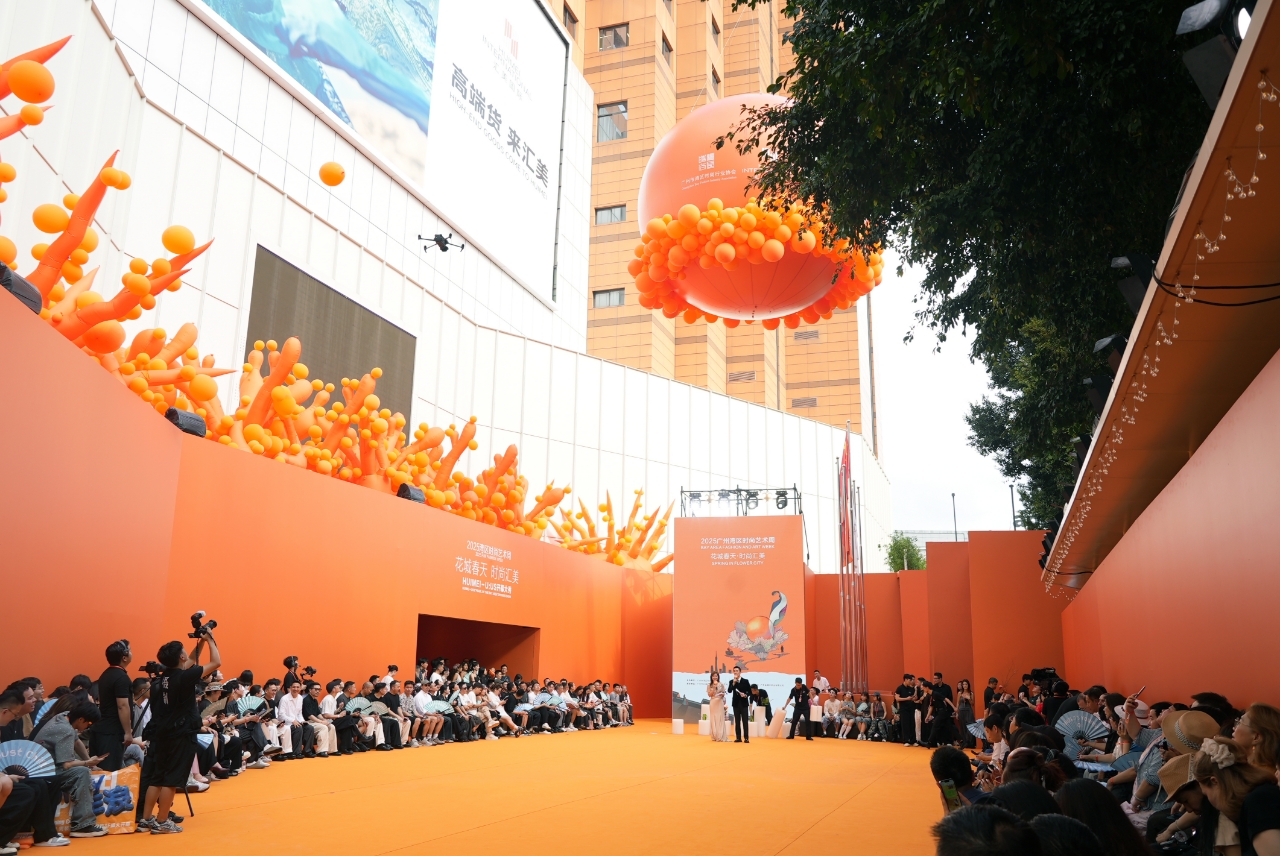 匯聚七大本土頭部品牌發(fā)布百餘款全球首發(fā)新品  2025廣州灣區(qū)時(shí)尚藝術(shù)周在荔灣盛大啟幕