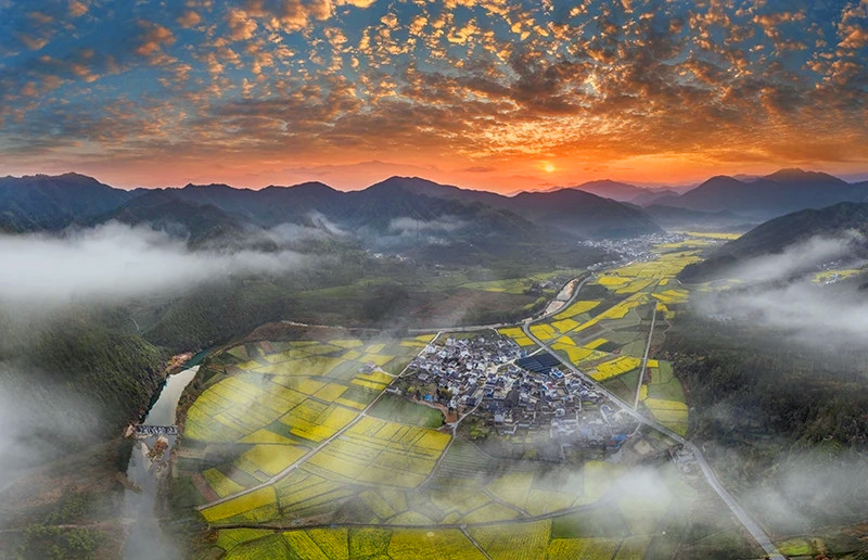 皖黟縣宏潭：深化「生態(tài)+文旅」融合  和美鄉(xiāng)村綻新顏