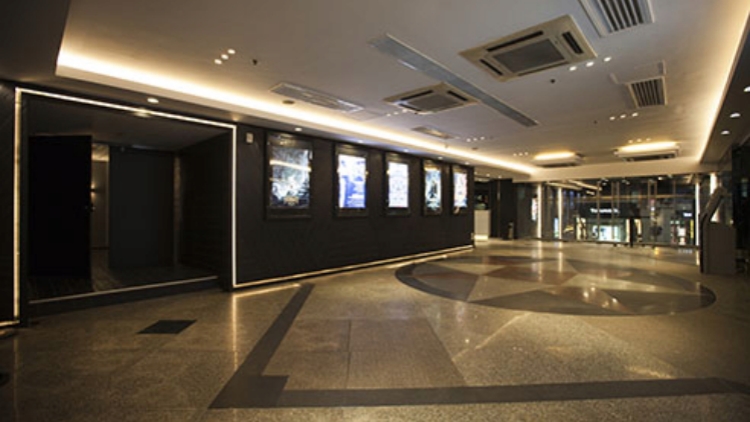 尖沙咀海運(yùn)戲院6月2日租約期滿結(jié)業(yè) 最後尾場(chǎng)推經(jīng)典電影「盲盒場(chǎng)」