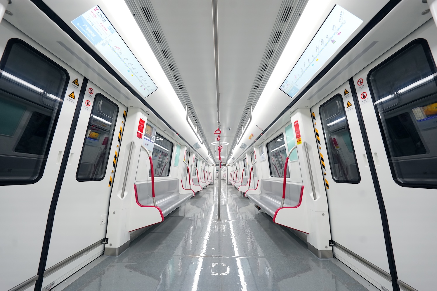 開通倒計(jì)時(shí) 解鎖廣州地鐵十號(hào)線全自動(dòng)運(yùn)行體驗(yàn)