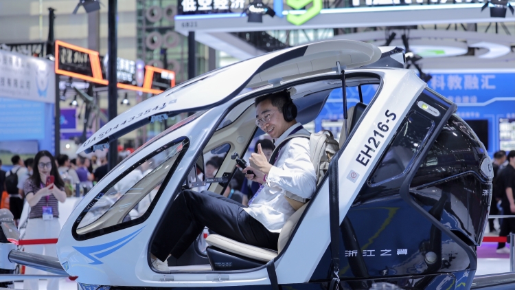 全球無(wú)人機(jī)產(chǎn)業(yè)風(fēng)向標(biāo)！2025第九屆世界無(wú)人機(jī)大會(huì)深圳開(kāi)幕