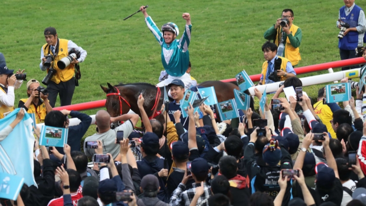 關(guān)節(jié)出現(xiàn)潛在變化 浪漫勇士周日榮歸儀式取消