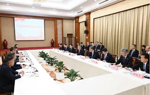 李強(qiáng)出席在印尼中資企業(yè)座談會(huì)