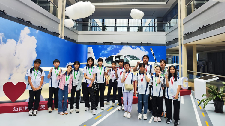 荃灣少年警訊交流團(tuán)  參觀珠海創(chuàng)新科技