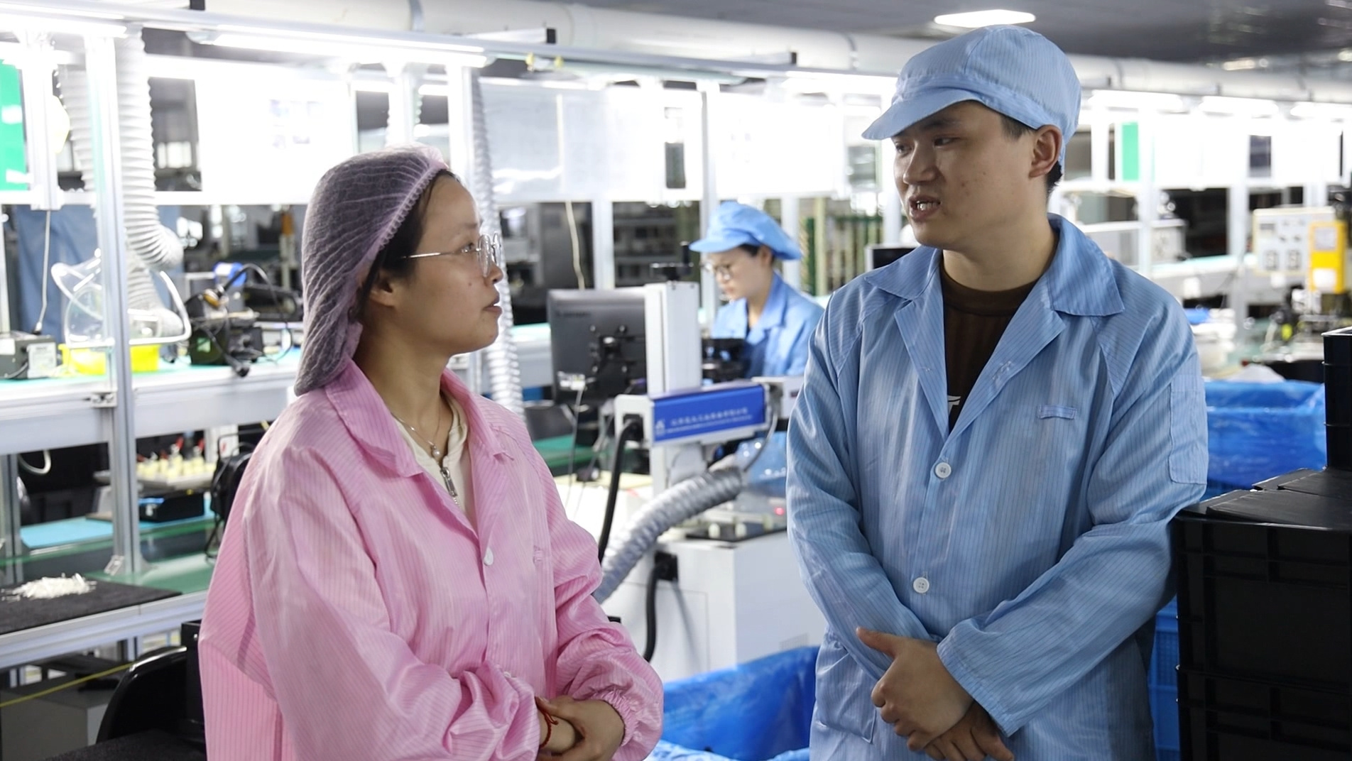 皖歙縣：「家門口」的「媽媽?shí)彙?就業(yè)顧家兩不誤