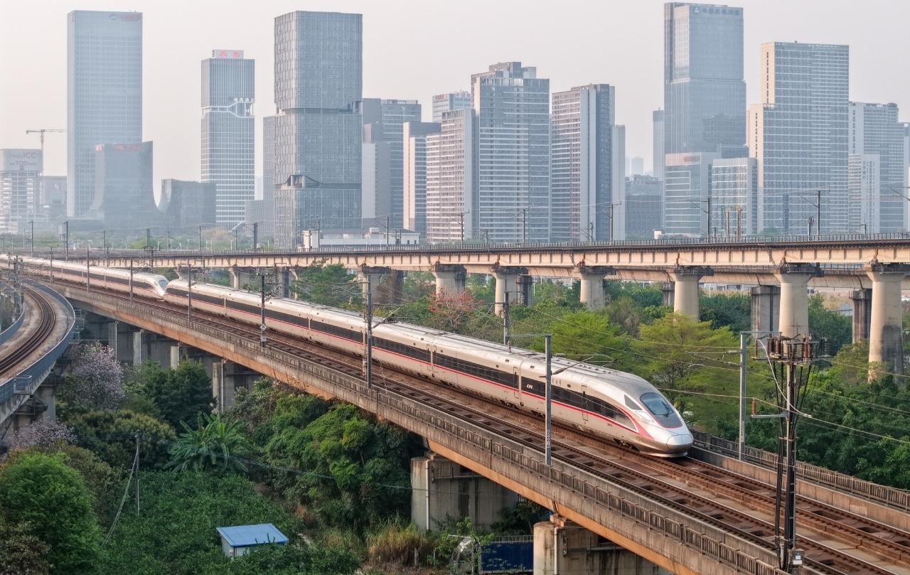 受強(qiáng)降雨影響 廣鐵動(dòng)態(tài)調(diào)整鐵路運(yùn)輸秩序