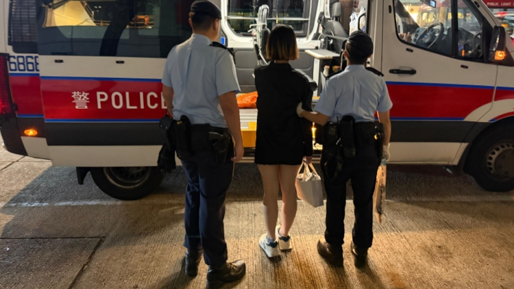 警方旺角犁庭掃穴 拘捕4名男女