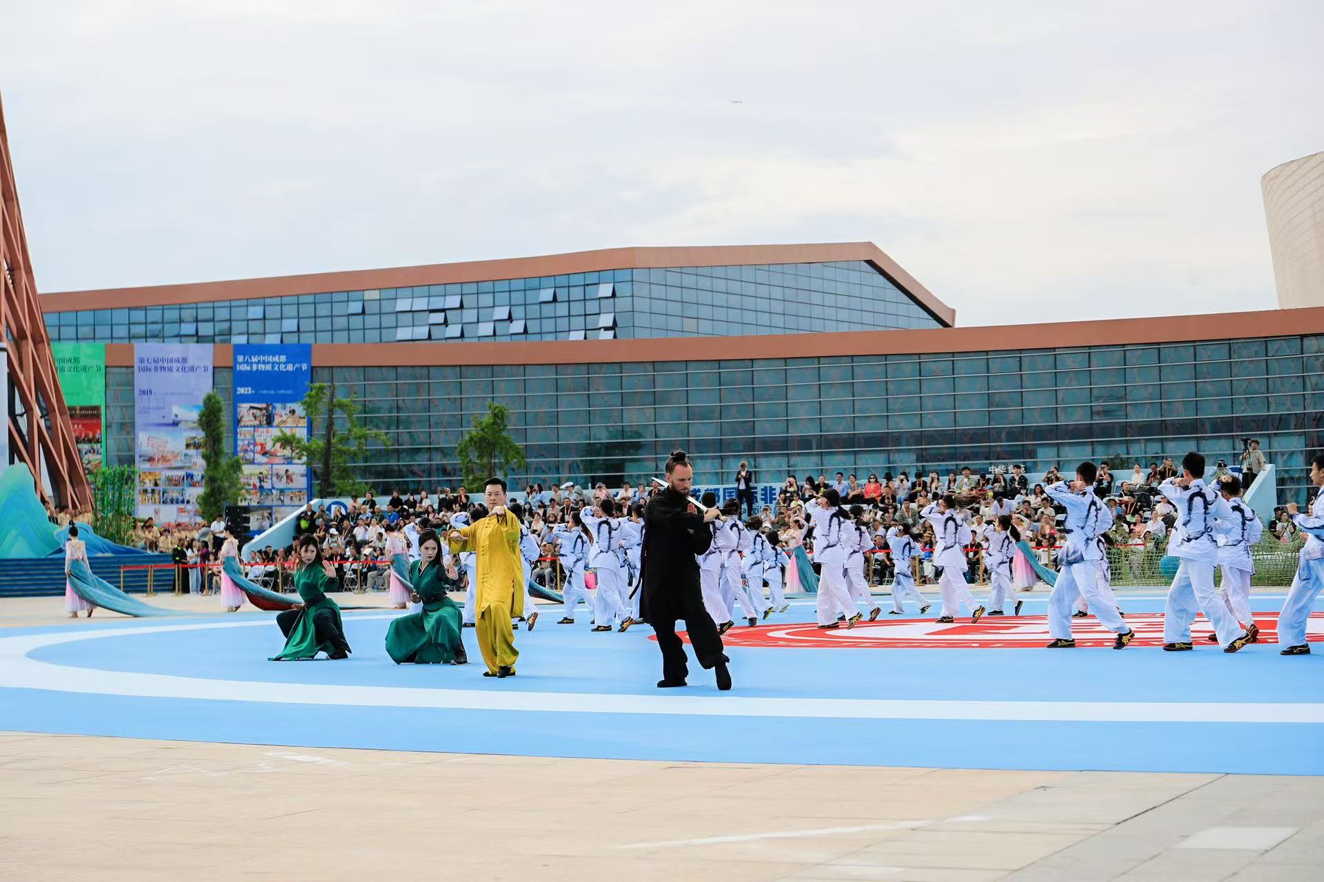 第九屆中國(guó)成都國(guó)際非物質(zhì)文化遺產(chǎn)節(jié)開(kāi)幕