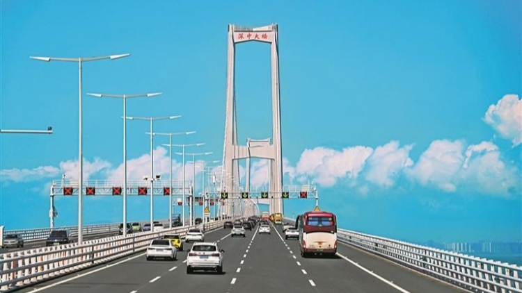 內(nèi)地端午假期 深中通道料車流保持高位運(yùn)行