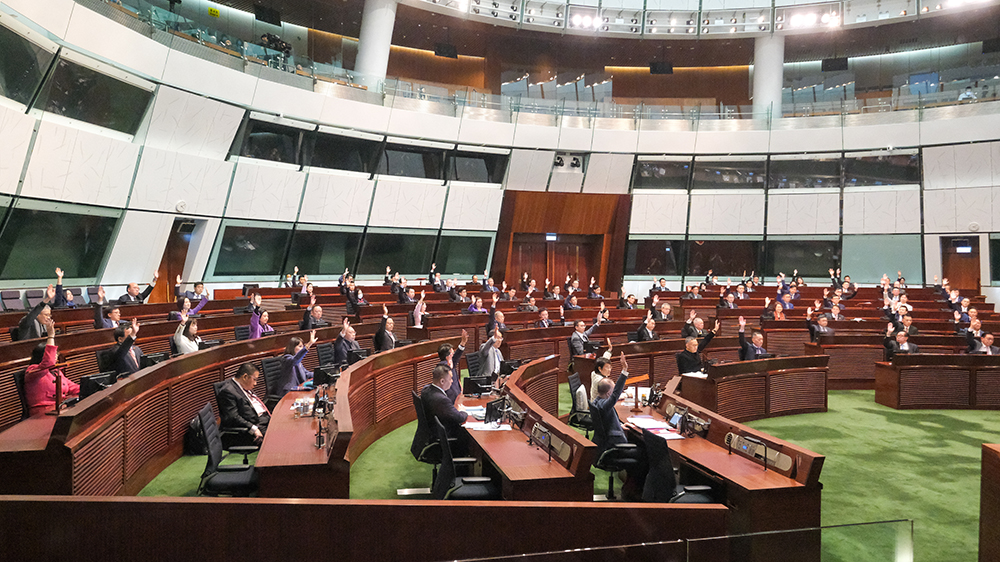 下屆立法會議員沿用現(xiàn)行薪津安排