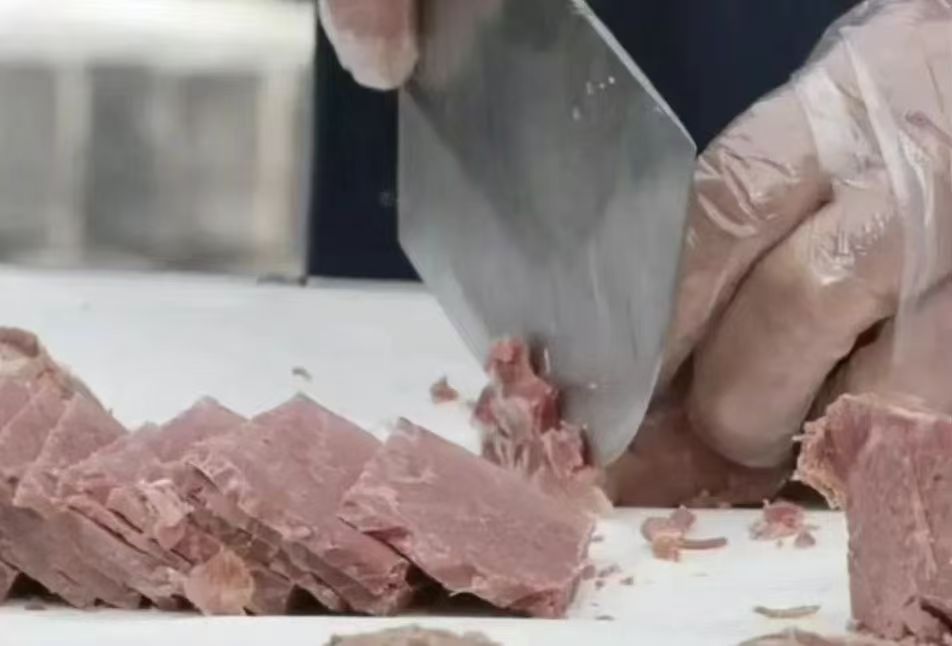 東方甄選山西直播專場(chǎng)：冠雲(yún)平遙牛肉成爆款日銷175萬(wàn)元