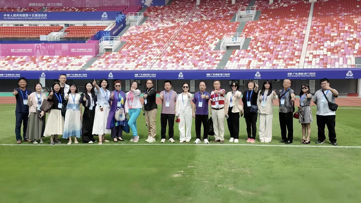 傳十五運(yùn)激情播大灣區(qū)活力 「2025海外華媒看廣東高質(zhì)量發(fā)展」採(cǎi)風(fēng)展開(kāi)廣東行程