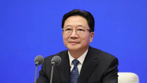 周霽任香港中聯(lián)辦主任