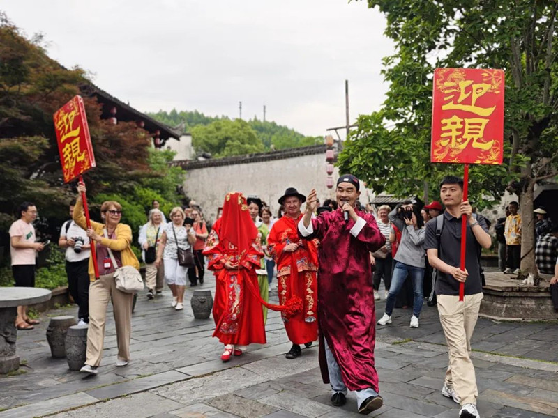 賞非遺品徽味  皖黟縣端午假期入境遊熱火