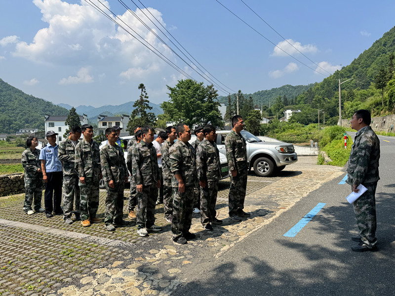 以「鐵紀(jì)」倒逼「鐵責(zé)」 皖黟縣美溪築牢防汛「安全堤」