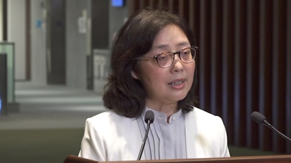 甯漢豪：皇后山邨食水現(xiàn)黑點情況有好轉(zhuǎn) 本周內(nèi)會有化驗結(jié)果