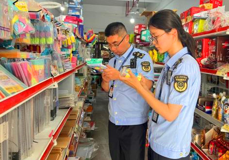 皖祁門縣：加強校園周邊監(jiān)管 嚴把學(xué)生用品質(zhì)量關(guān)