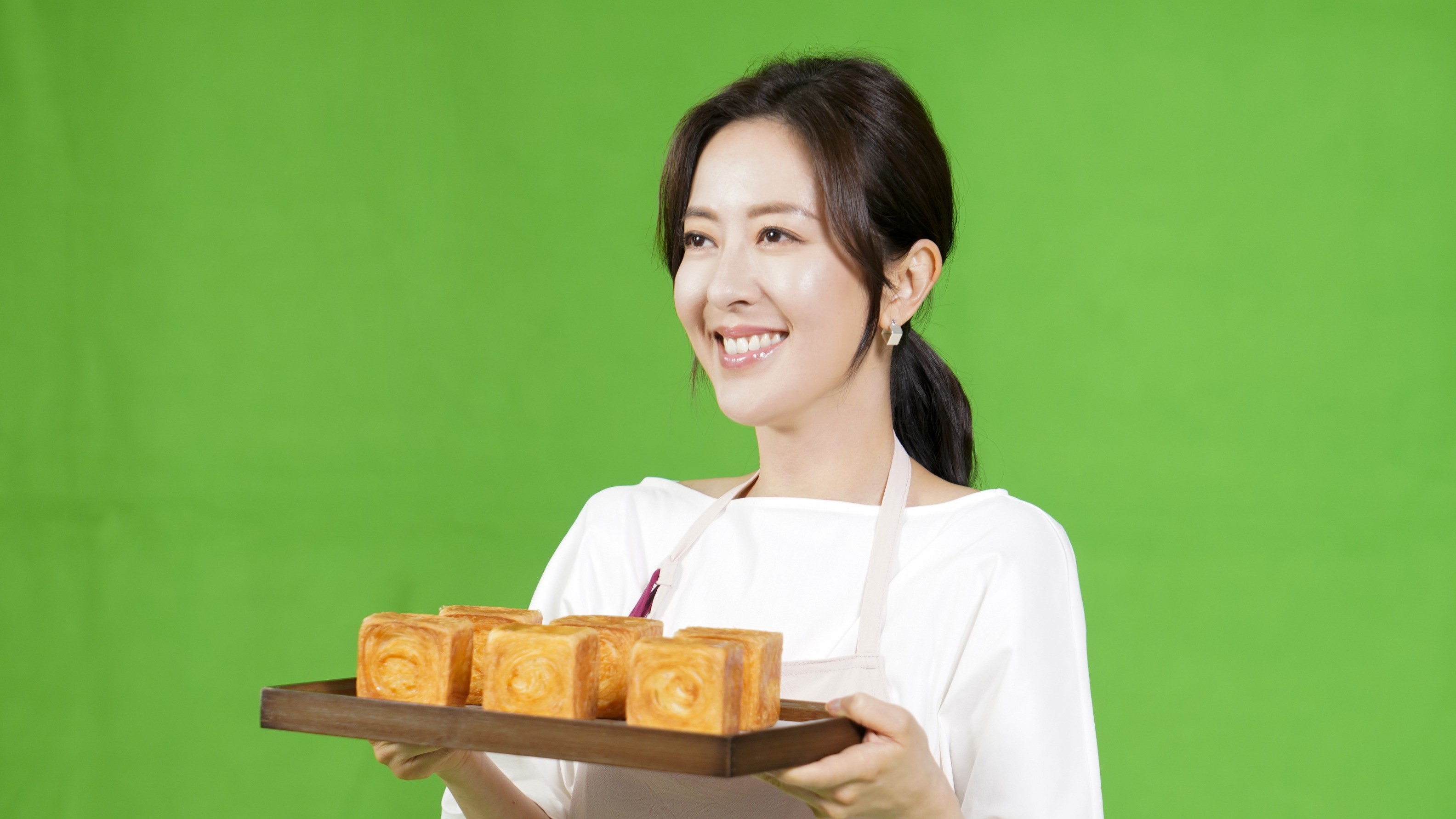 有片丨【娛樂(lè)】「視后」唐詩(shī)詠轉(zhuǎn)型烘焙達(dá)人 透露父親節(jié)將推新產(chǎn)品