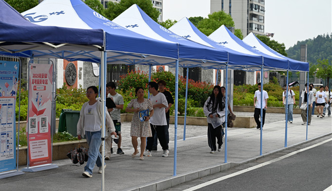 「一對(duì)一」上門接送 皖祁門縣「愛心送考」續(xù)力13載