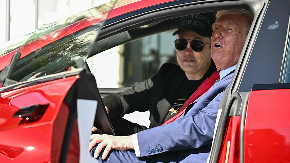 特朗普：白宮不會(huì)停用星鏈服務(wù) 但特斯拉座駕或被移走