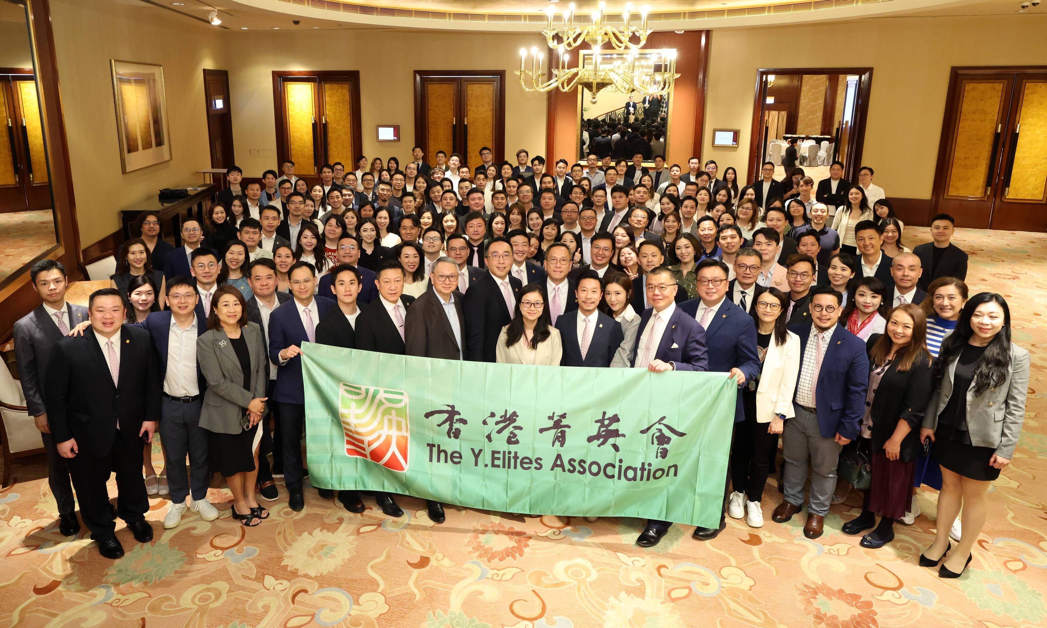 ?菁英會選出第18屆執(zhí)行委員會 黃進達當選主席