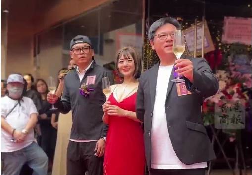 有片丨「大富豪」重開 不請(qǐng)女公關(guān) 香港馬照跑舞照跳 打造日夜繽紛新地標(biāo)