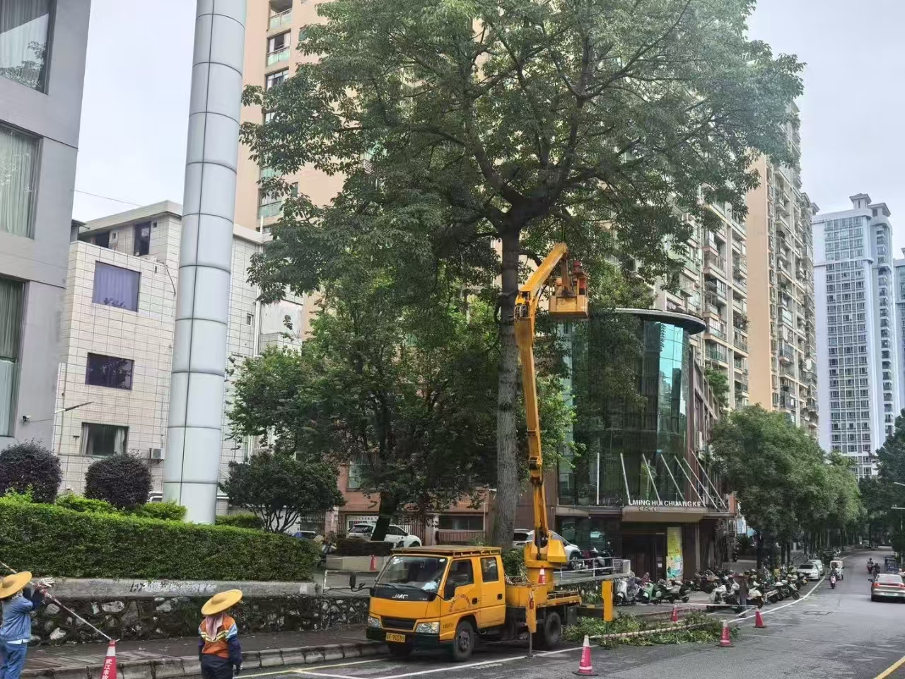 颱風(fēng)「蝴蝶」逼近，廣東韶關(guān)武江區(qū)全員堅(jiān)守！築牢安全防線！