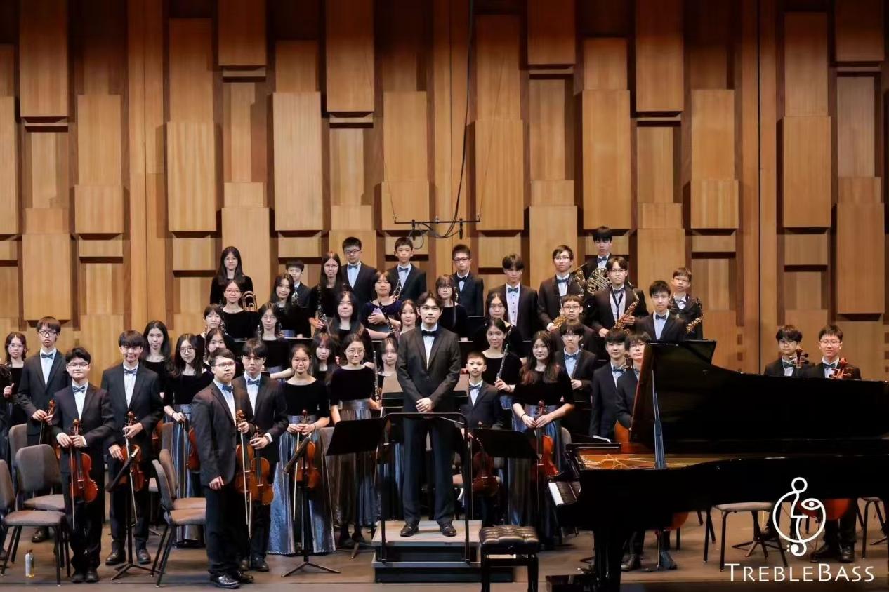 聯(lián)袂蜚聲國際鋼琴學(xué)校 攜手柴冠Sergei Davydchenko 王錦輝中小學(xué)（中學(xué)部）管弦樂團上演音樂盛宴