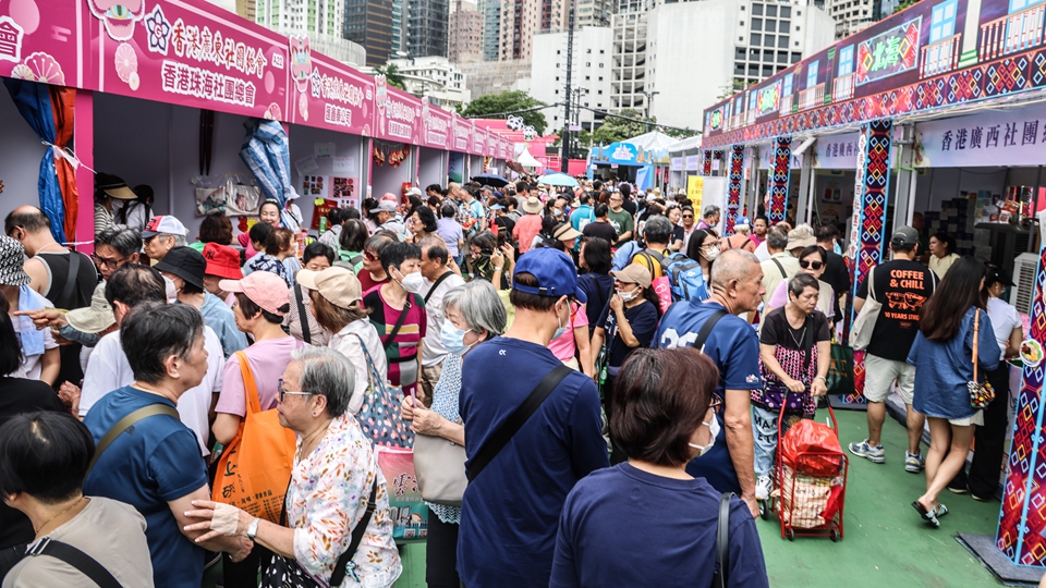 首季香港本地居民總收入8794億元 按年升6.2% 佔(zhàn)首季GDP10%
