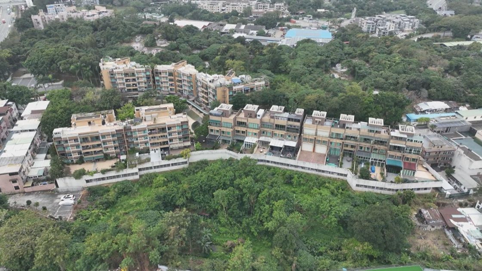 粉嶺17區(qū)公屋項(xiàng)目暫緩 房局屋澄清無(wú)放棄：按成本效益調(diào)整發(fā)展優(yōu)次