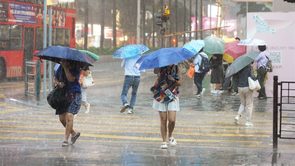 黃雨警告信號生效 本港市區(qū)及新界北部錄得約40毫米雨量