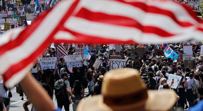 洛杉磯宵禁時(shí)長(zhǎng)縮短兩小時(shí) 