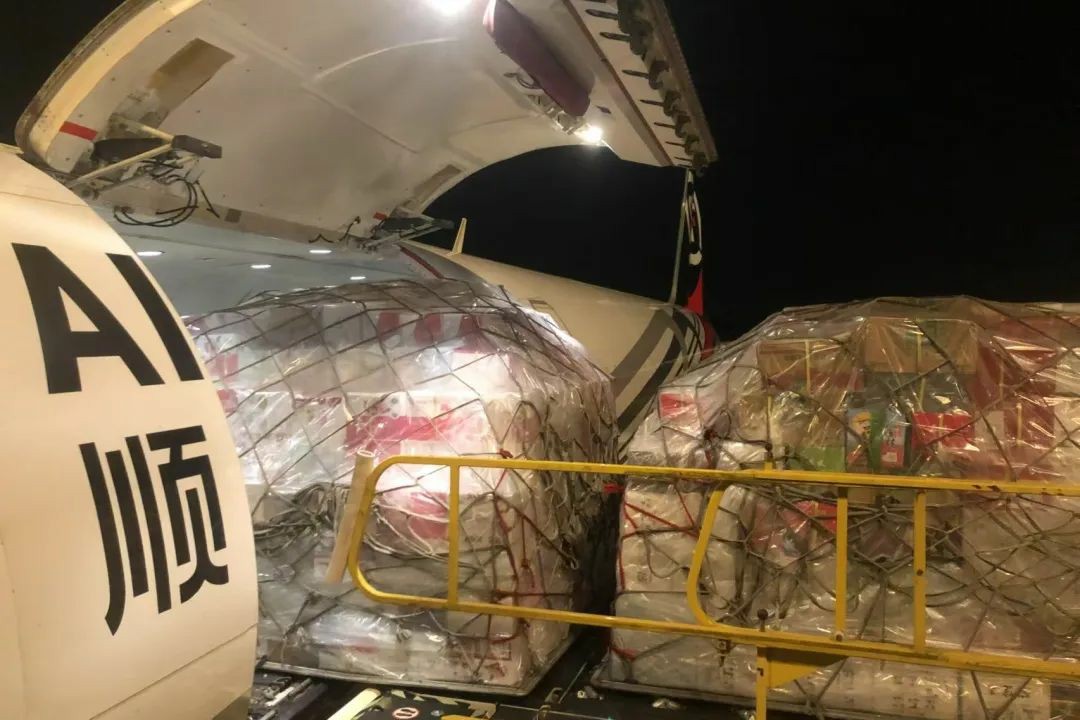 助「荔」出島！海南機(jī)場(chǎng)集團(tuán)順利完成2025年荔枝季航空運(yùn)輸保障工作