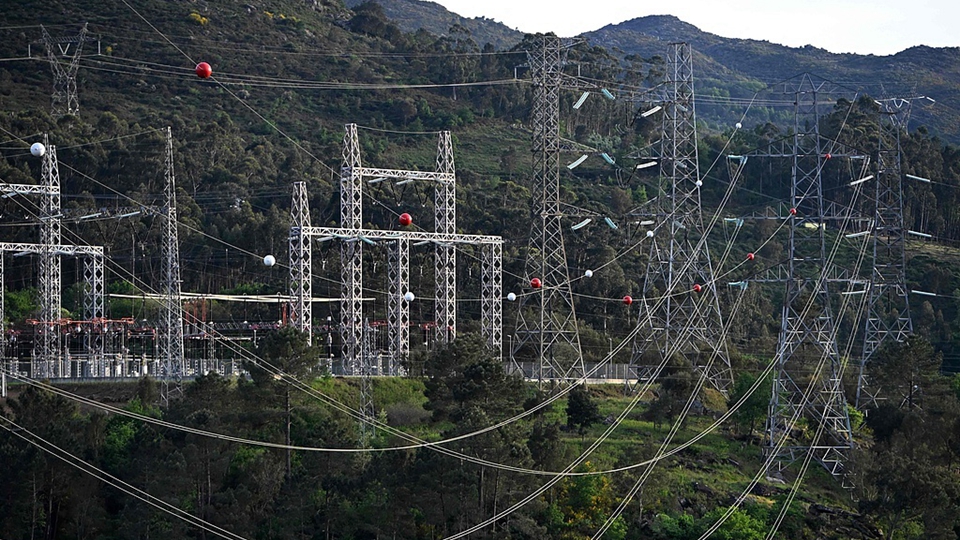 西班牙公布4月西葡大停電原因：電壓瞬間激增