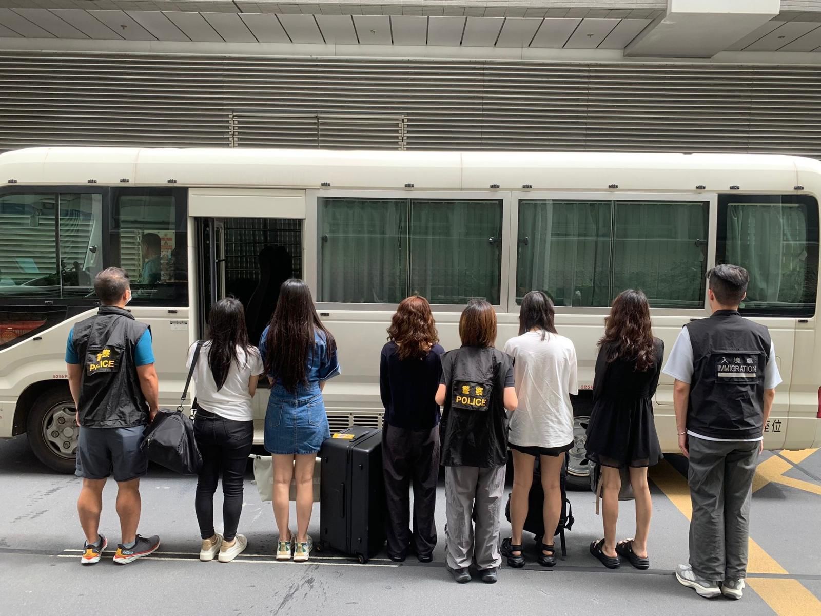 警方灣仔掃黃 拘捕7名女子