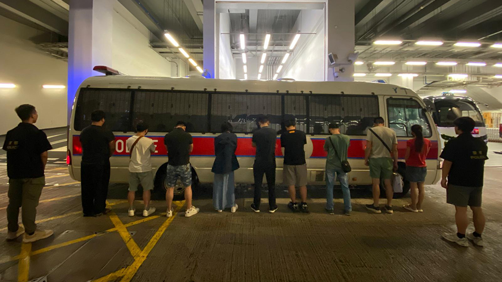 油尖警區(qū)突擊搜查 搗破非法賭檔 拘10男女